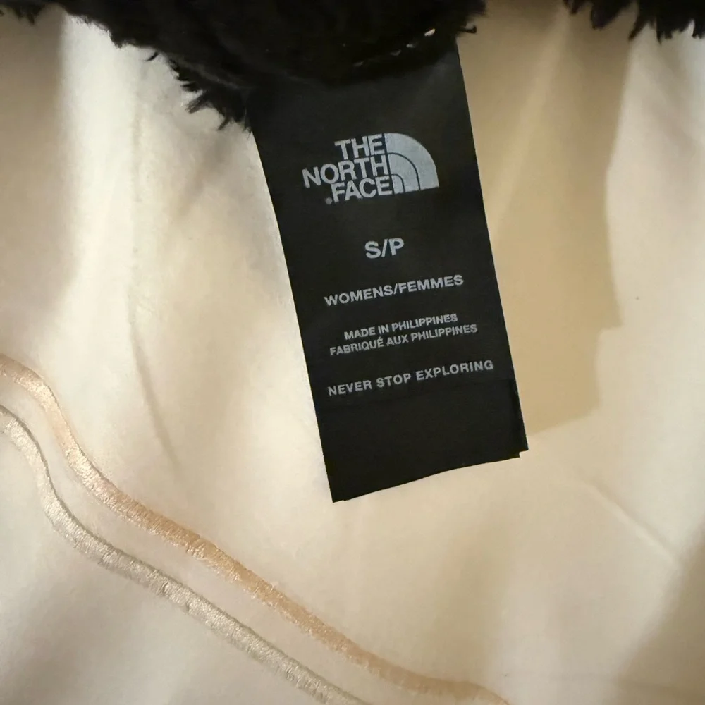 THE NORTH FACE WOMEN'S FURRY FLEECE E-TIP iPhone Tech GLOVES Small Medium